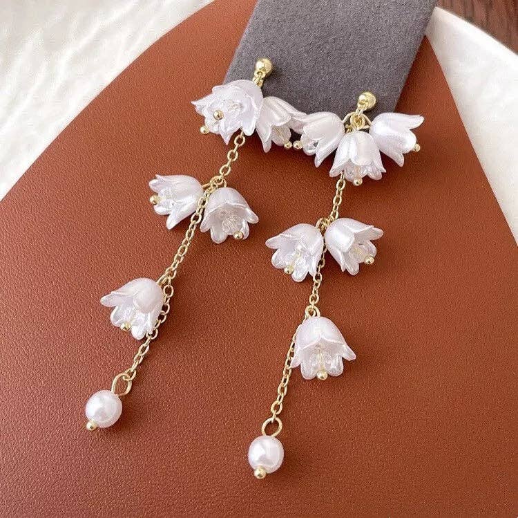 Flora Drop Glass Pearls Earrings Plated Bell Flowers – Front and