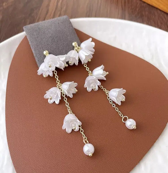 Bell Flowers White Flora Drop Glass Pearls Earrings