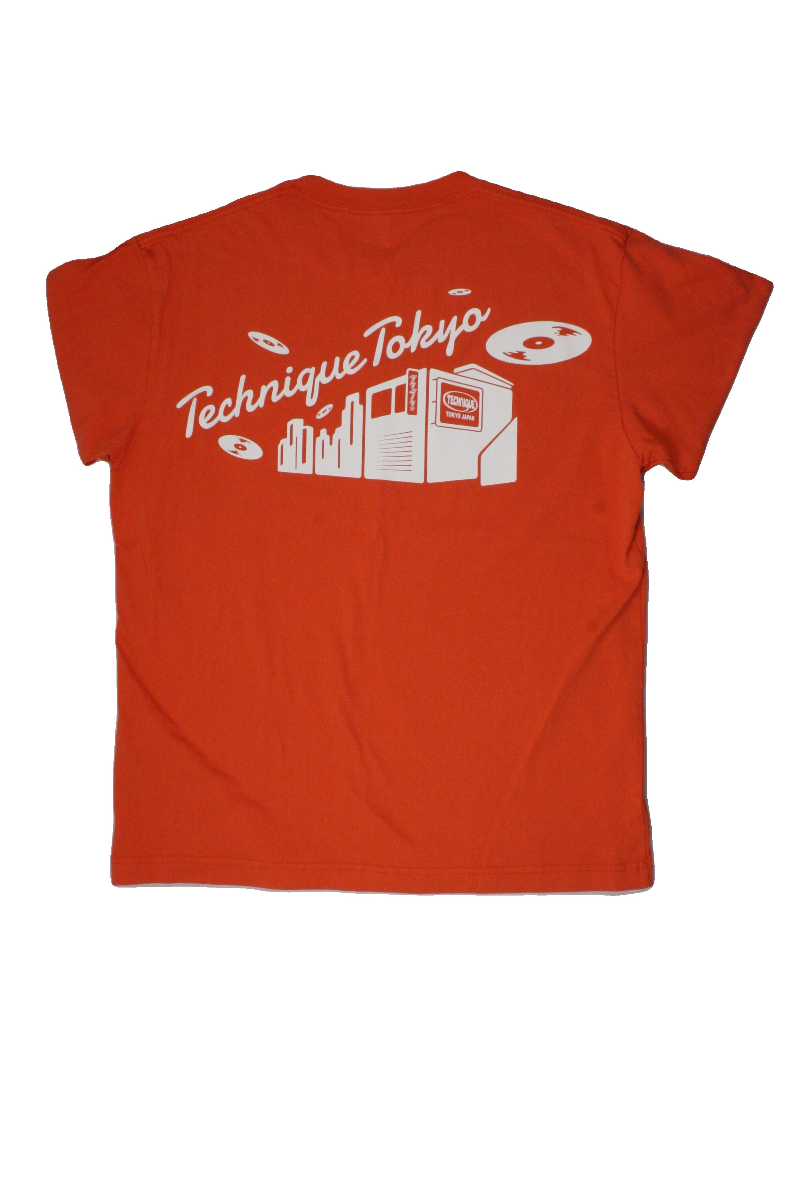 Uniqlo Men's Orange/White Short Sleeve Round Neck Top with Ribbed Trim, "TechTokyo" Graphic, Tech Tokyo Embroidery – Size M
