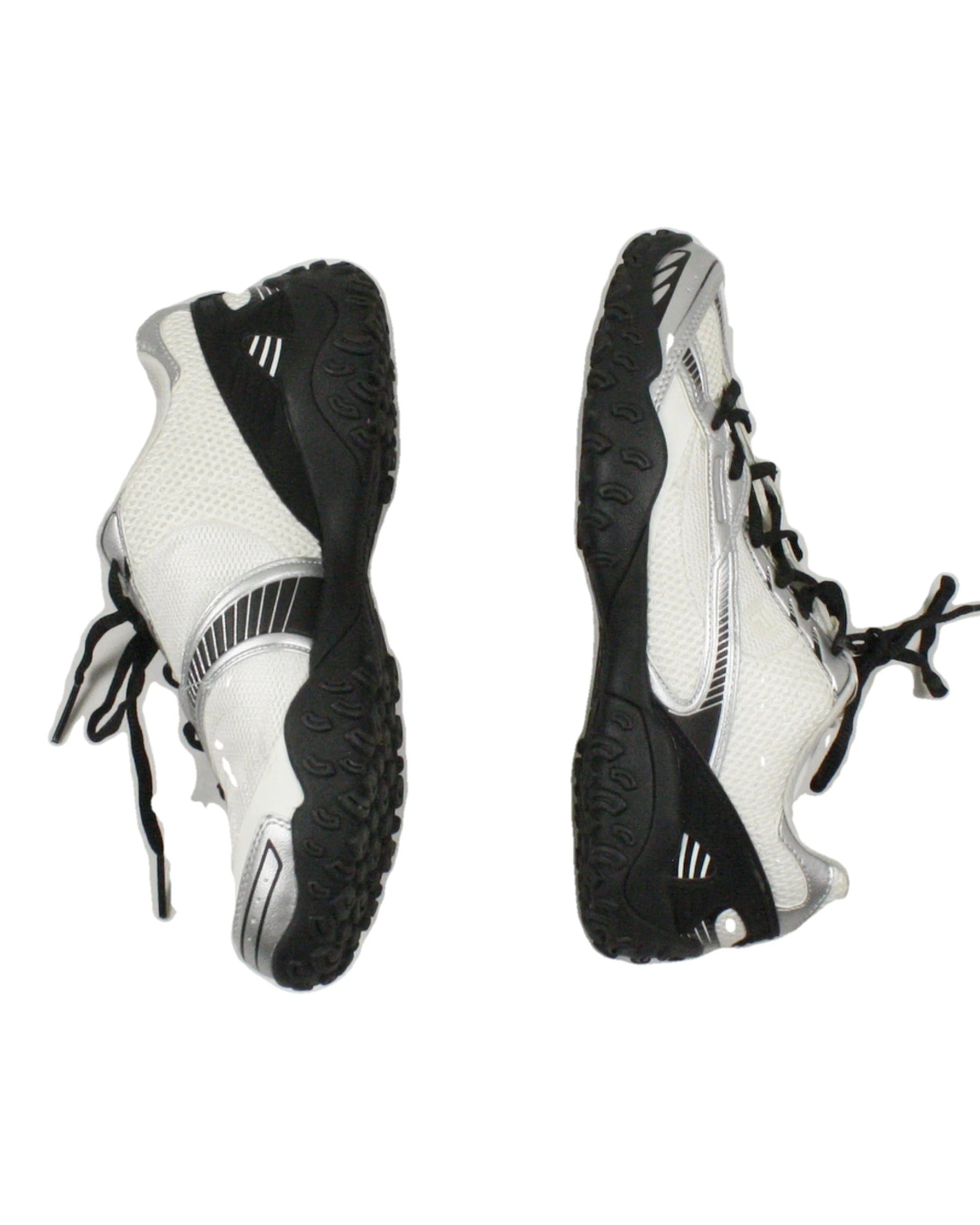 Fila Women's White/Black/Silver Diagonal Lace-Up Round Toe Sneakers – Size 7.5