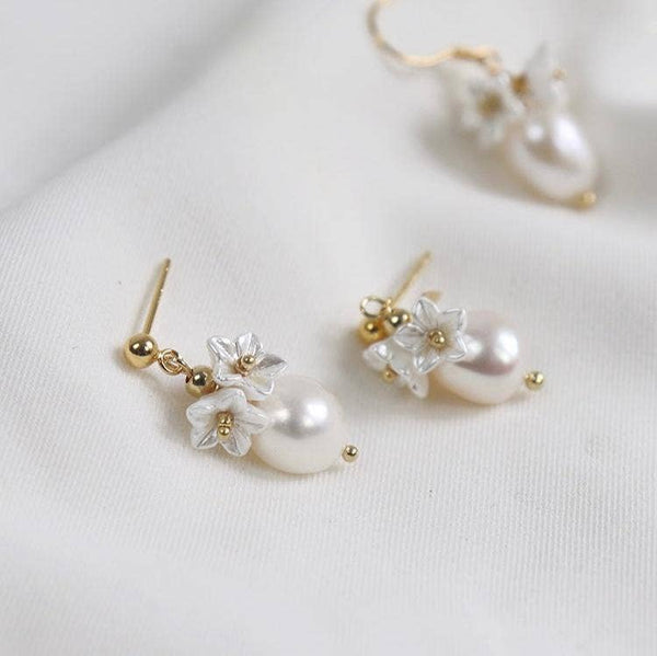 Freshwater Pearls with Flower Beads Stud Earrings