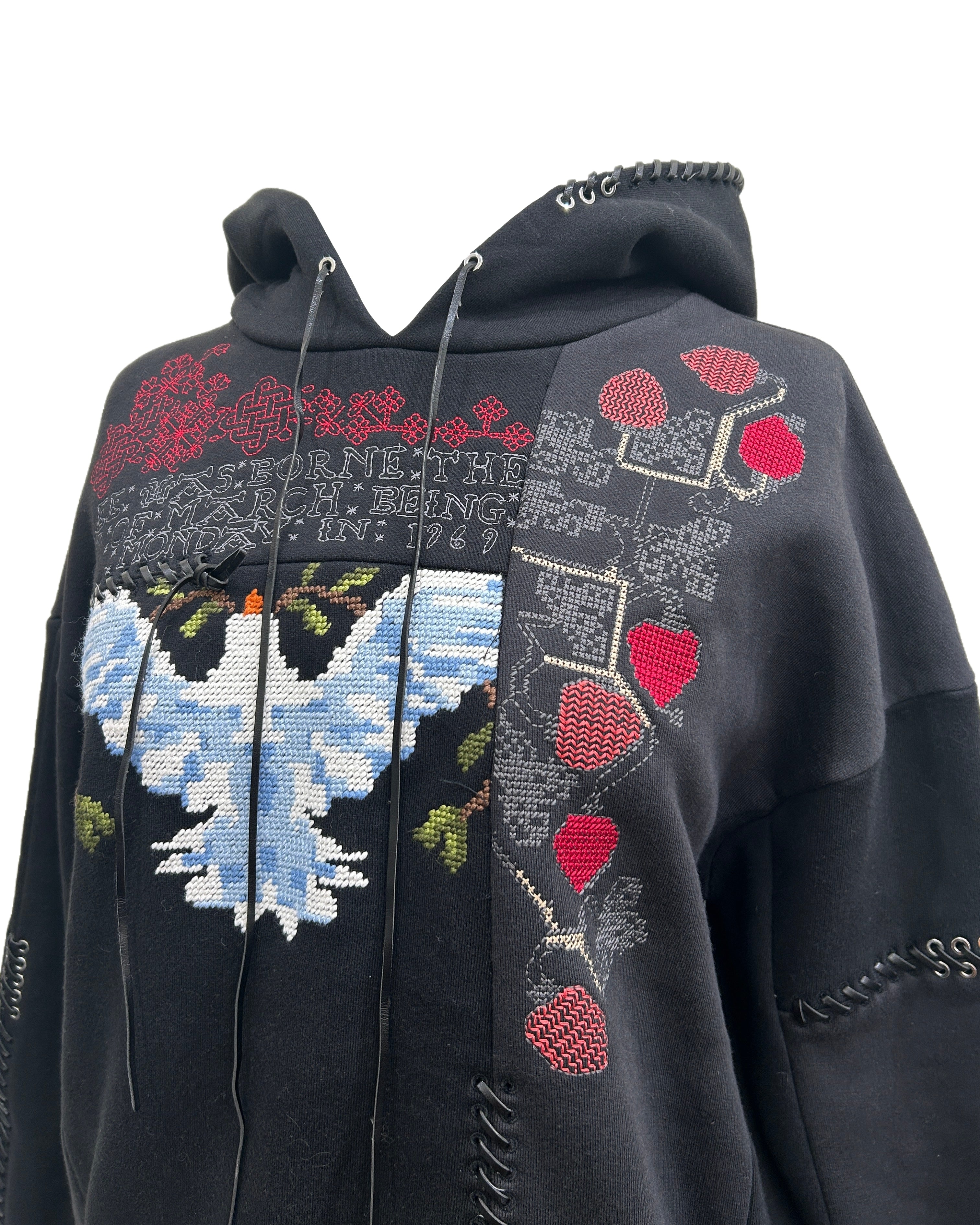Alexander McQueen Size 40 Embroidered Sweatshirt