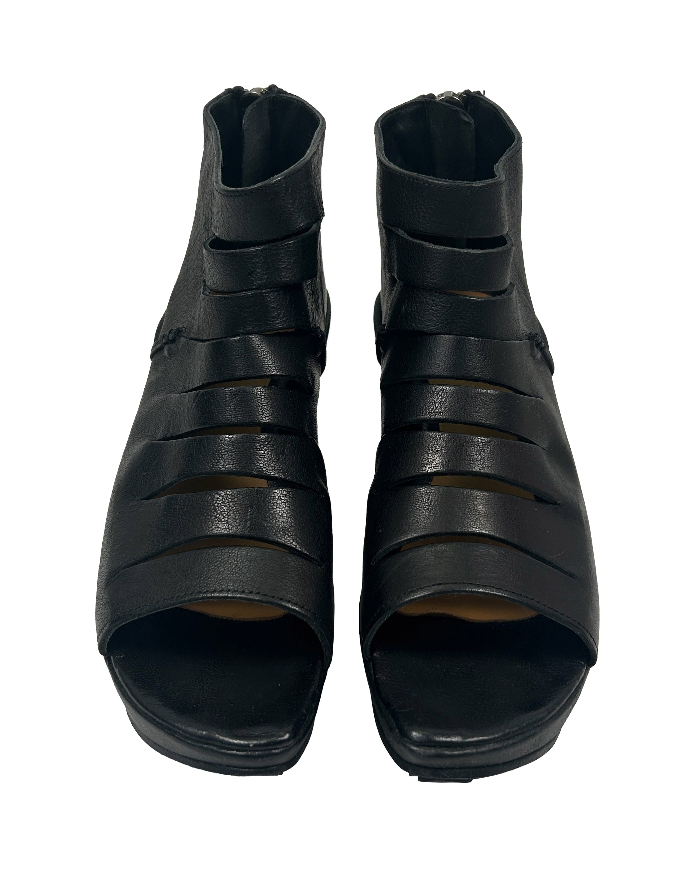 John Fluevog Size 7.5 Axe Slitted Open Toe Platform Sandals